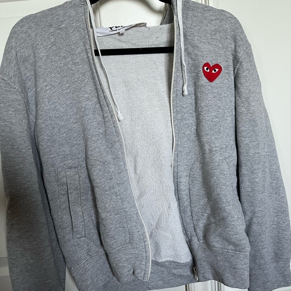 Sweater - Picture 1 of 4